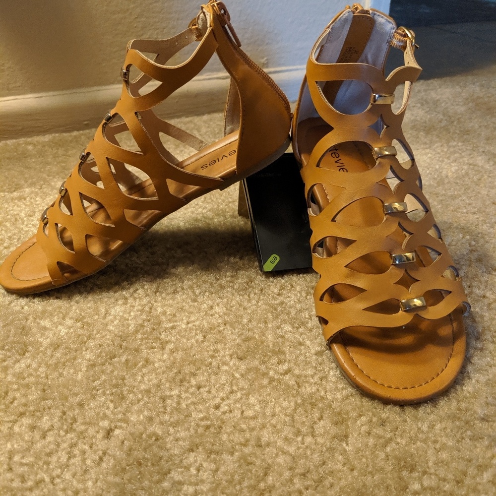 Girls sandals